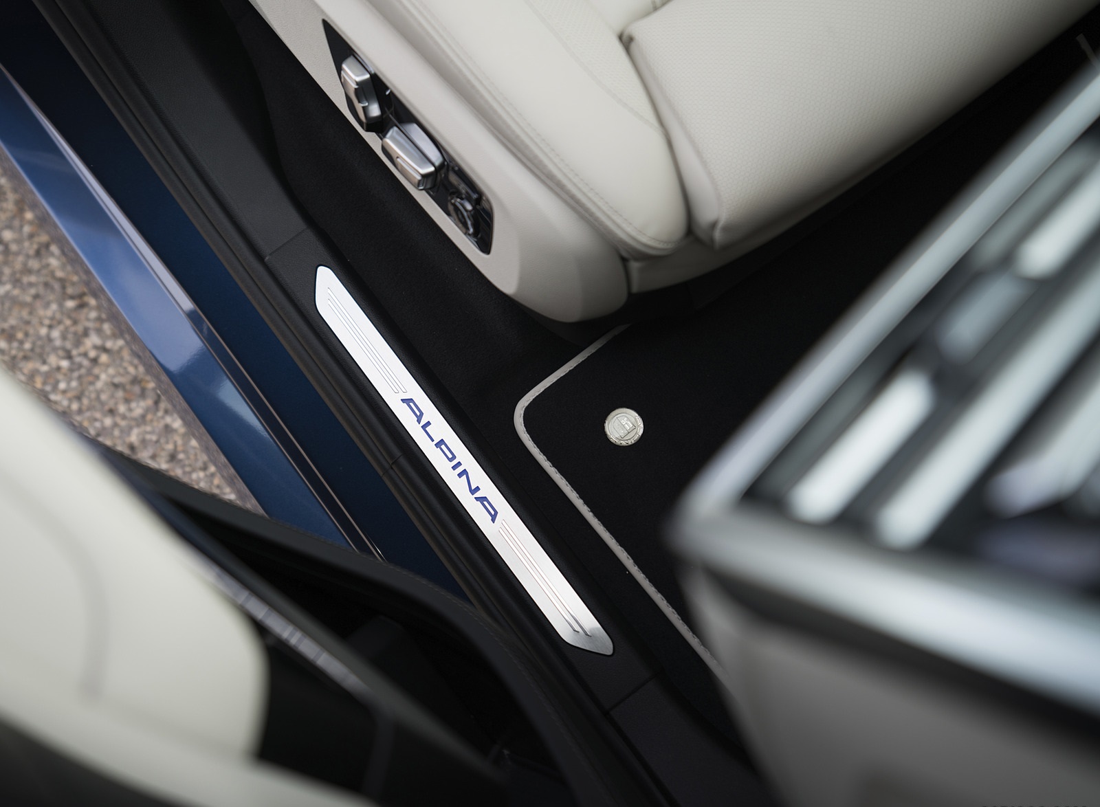 2021 ALPINA XB7 based on BMW X7 Door Sill Wallpapers #25 of 33