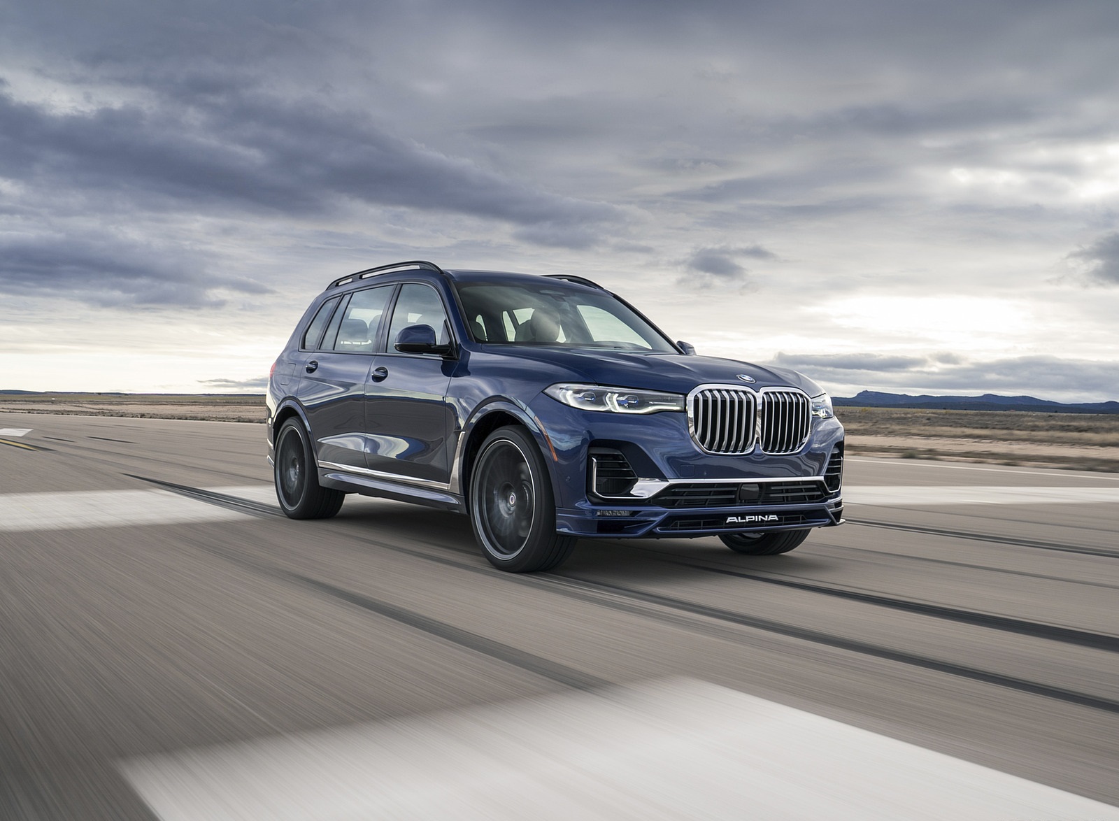 2021 ALPINA XB7 based on BMW X7 Front Three-Quarter Wallpapers (1)