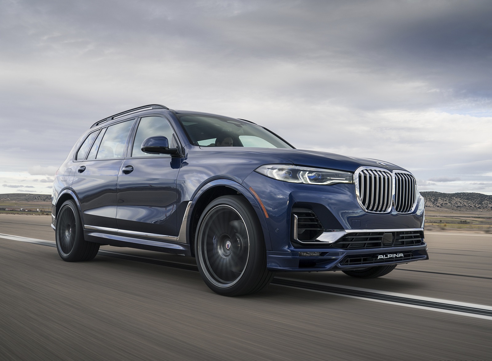 2021 ALPINA XB7 based on BMW X7 Front Three-Quarter Wallpapers (2)