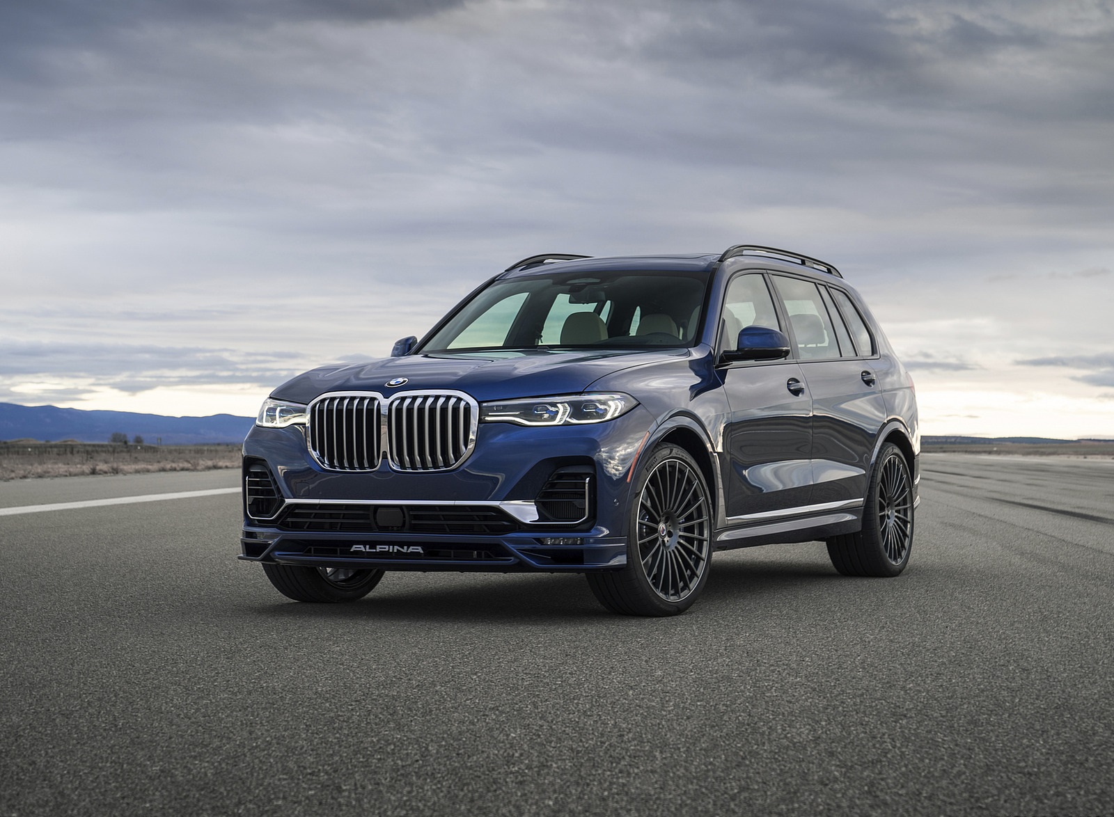 2021 ALPINA XB7 based on BMW X7 Front Three-Quarter Wallpapers #16 of 33