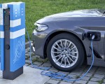 2021 BMW 5 Series 530e Plug-In Hybrid Charging Wallpapers  150x120