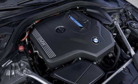2021 BMW 5 Series 530e Plug-In Hybrid Engine Wallpapers  450x275 (76)