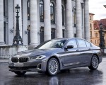 2021 BMW 5 Series 530e Plug-In Hybrid Front Three-Quarter Wallpapers 150x120