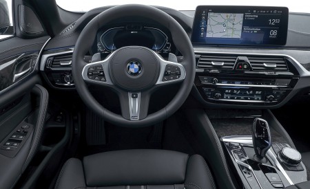 2021 BMW 5 Series 530e Plug-In Hybrid Interior Cockpit Wallpapers 450x275 (81)