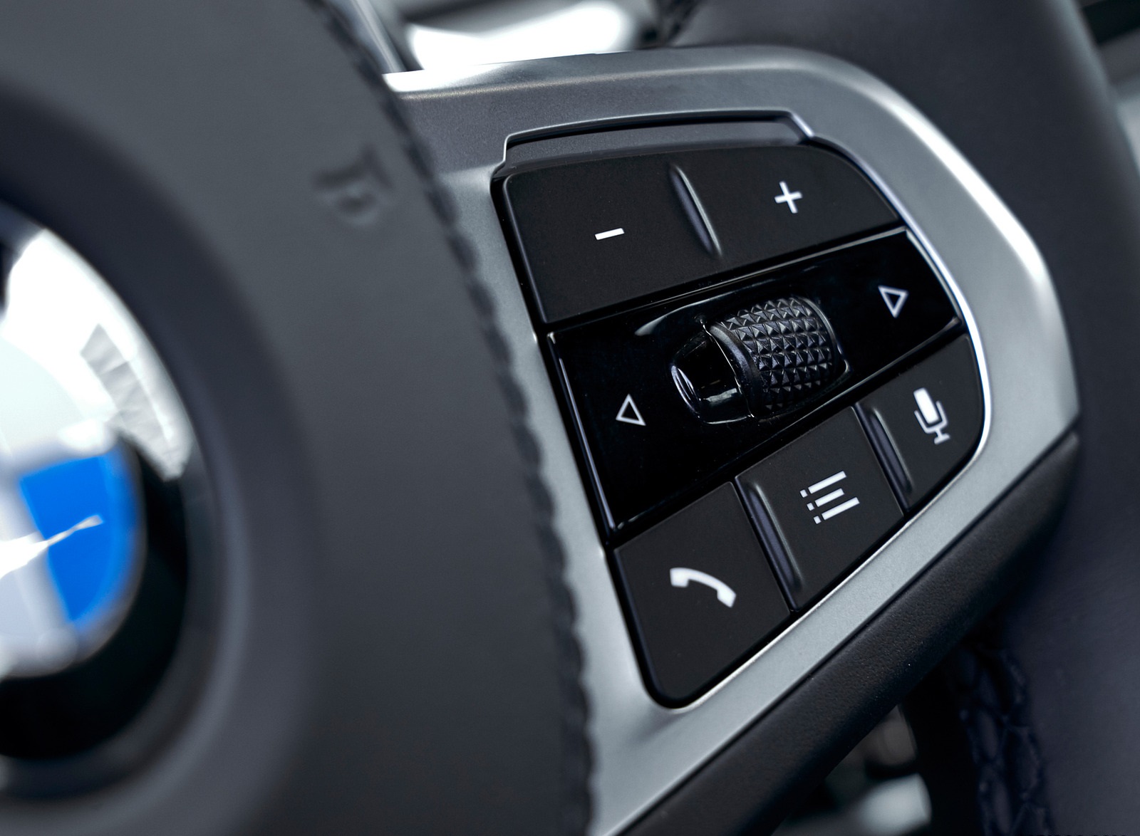 2021 BMW 5 Series 530e Plug-In Hybrid Interior Steering Wheel Wallpapers #83 of 92