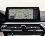 2021 BMW 530e xDrive Plug-In Hybrid Central Console Wallpapers  150x120 (35)