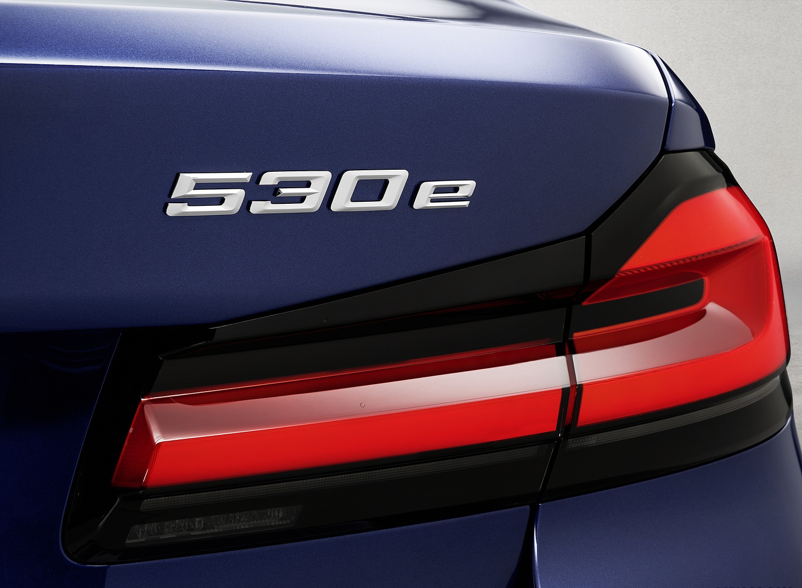 2021 BMW 530e xDrive Plug-In Hybrid Tail Light Wallpapers  #21 of 92