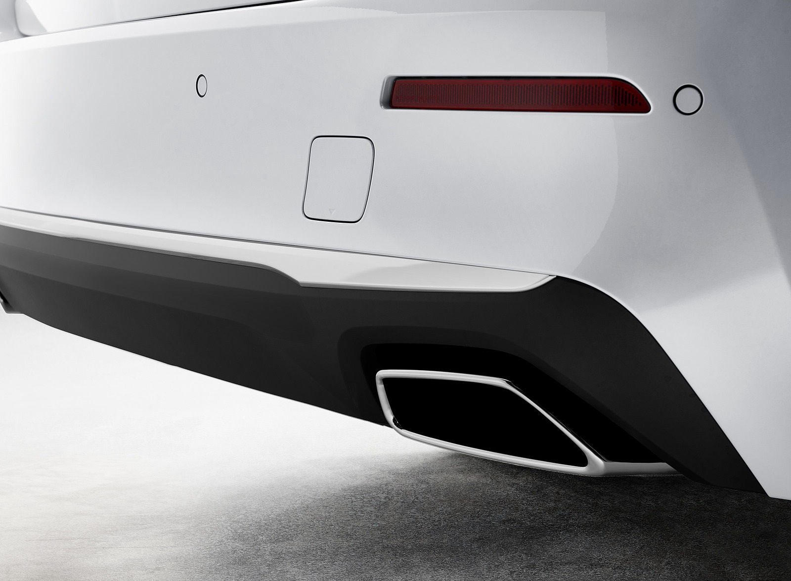 2021 BMW 540i Exhaust Wallpapers #21 of 44