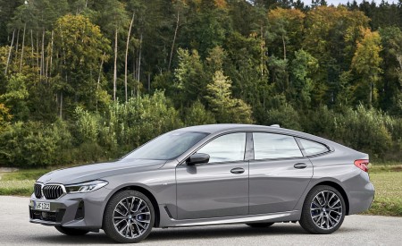 2021 BMW 6 Series Gran Turismo Front Three-Quarter Wallpapers  450x275 (31)