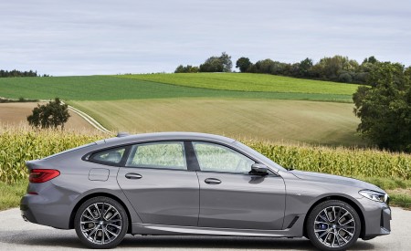 2021 BMW 6 Series Gran Turismo Side Wallpapers 450x275 (38)
