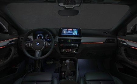 2021 BMW X2 xDrive25e Plug-In Hybrid Ambient Lighting Wallpapers 450x275 (53)