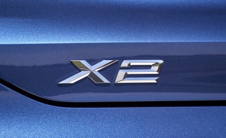 2021 BMW X2 xDrive25e Plug-In Hybrid Badge Wallpapers 450x275 (40)