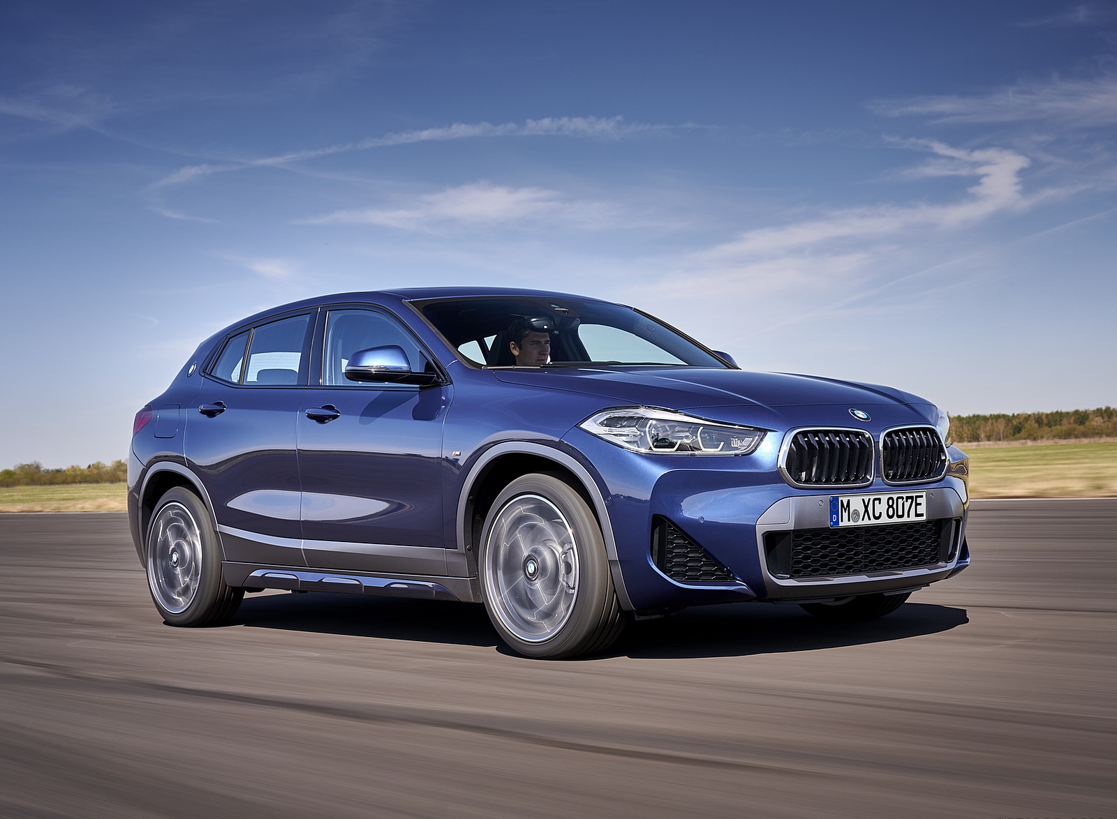 2021 BMW X2 xDrive25e Plug-In Hybrid Front Three-Quarter Wallpapers  (6)