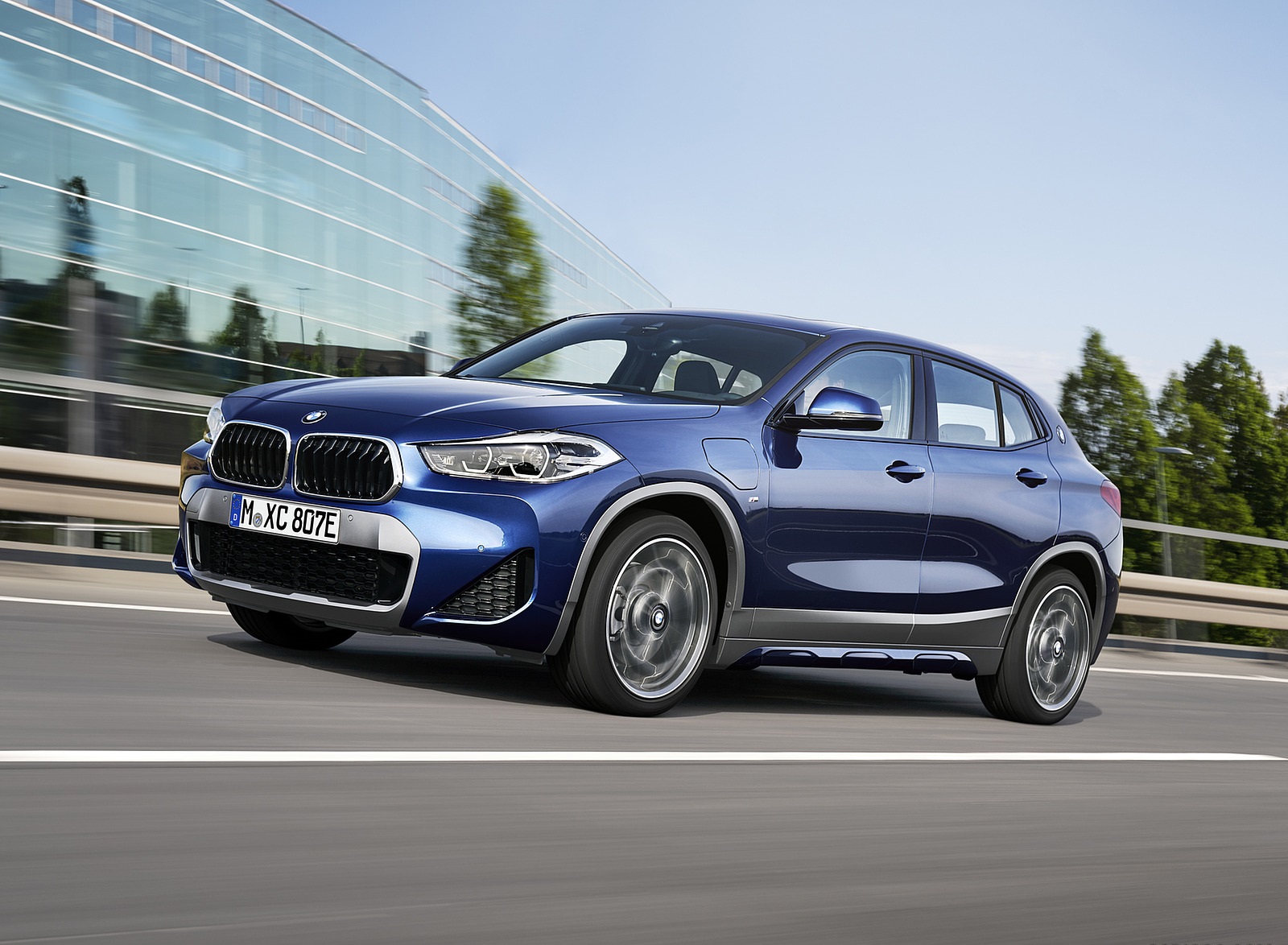 2021 BMW X2 xDrive25e Plug-In Hybrid Front Three-Quarter Wallpapers  #7 of 54