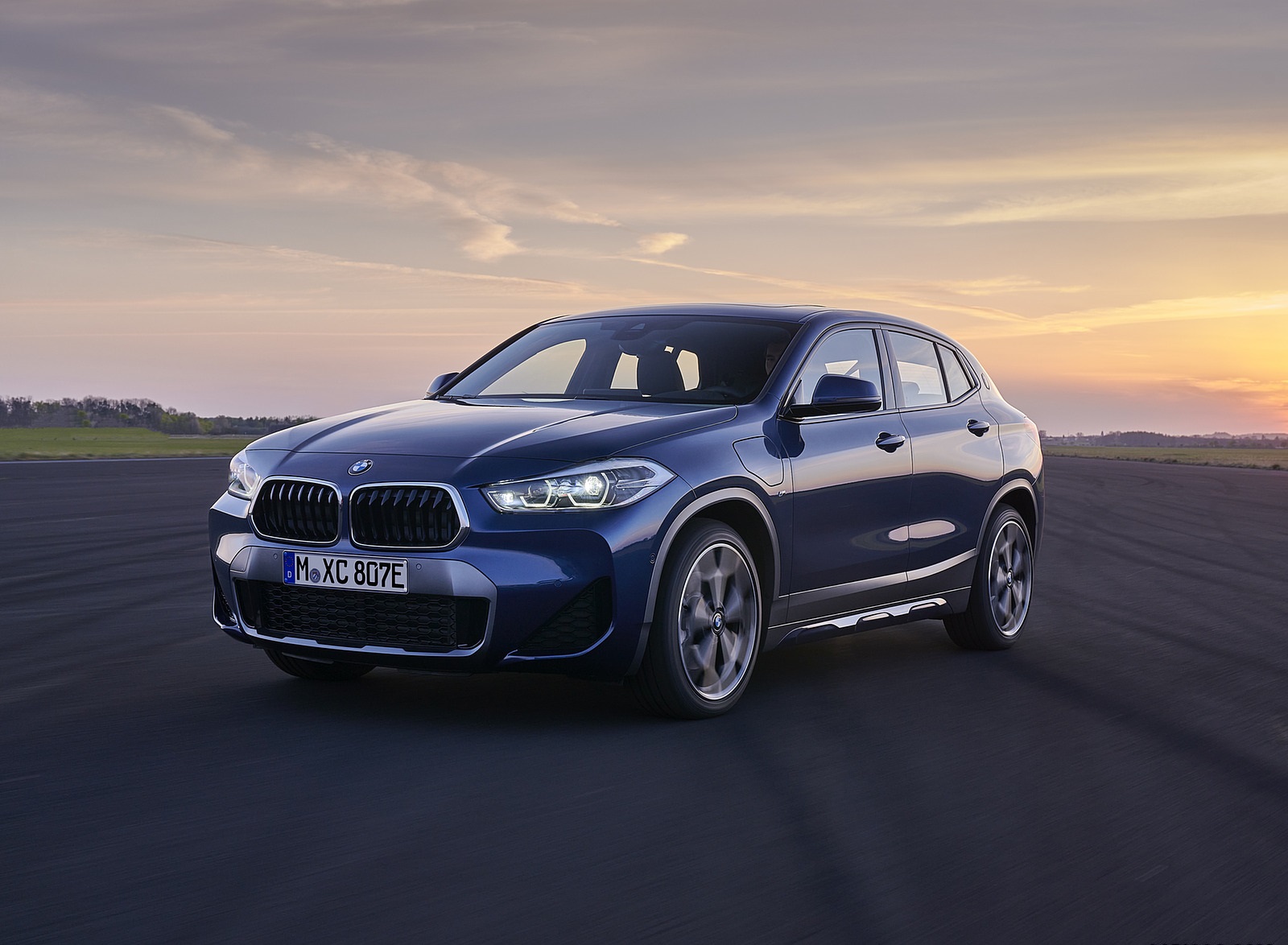 2021 BMW X2 xDrive25e Plug-In Hybrid Front Three-Quarter Wallpapers  #18 of 54
