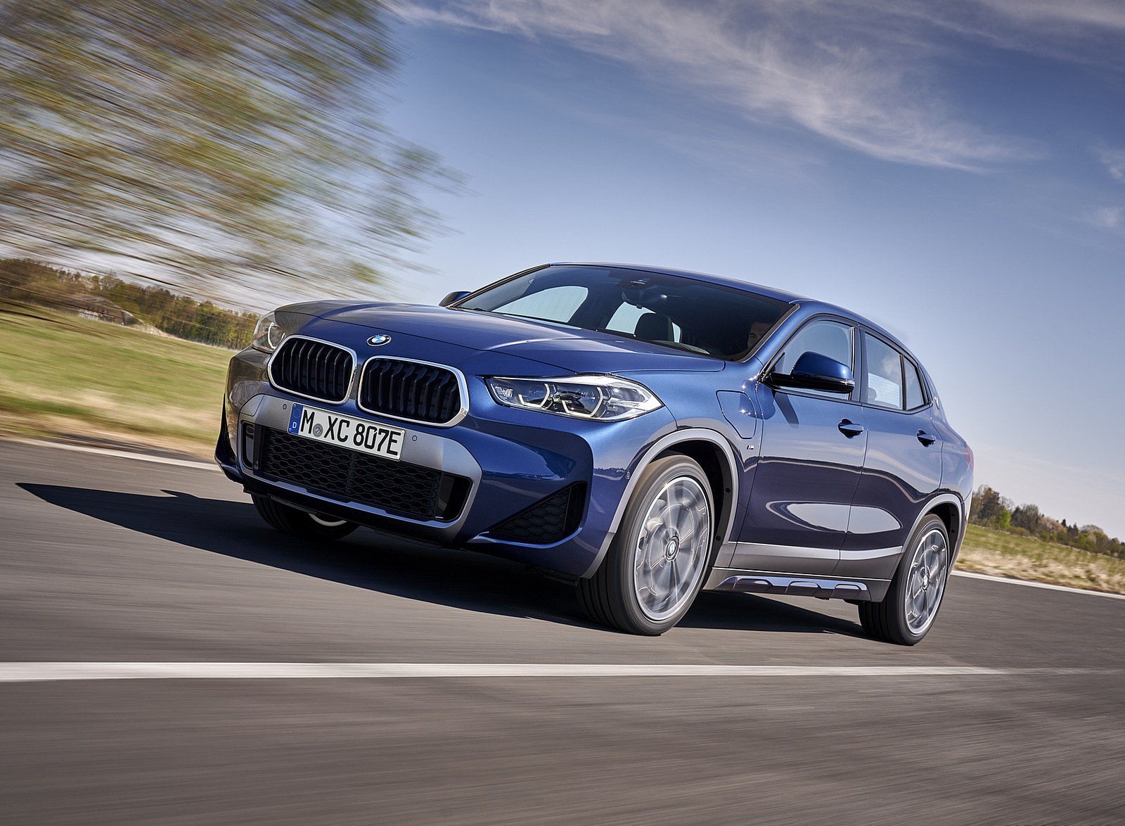 2021 BMW X2 xDrive25e Plug-In Hybrid Front Three-Quarter Wallpapers (8)