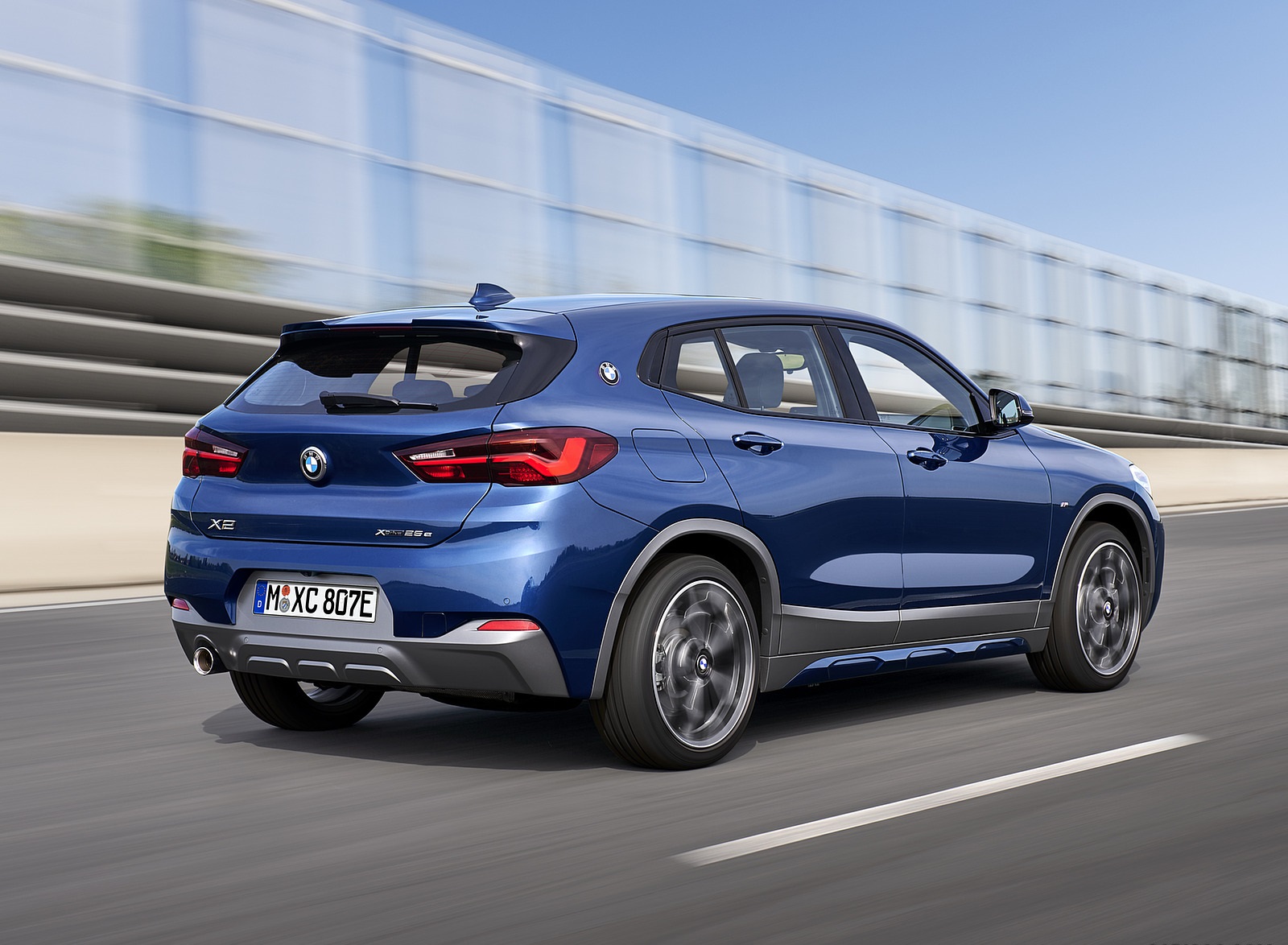 2021 BMW X2 xDrive25e Plug-In Hybrid Rear Three-Quarter Wallpapers (4)