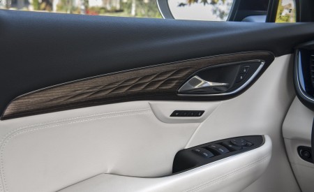 2021 Buick Envision Avenir Interior Detail Wallpapers  450x275 (37)