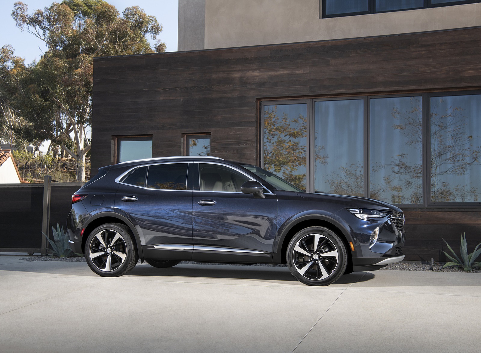 2021 Buick Envision Side Wallpapers (7)