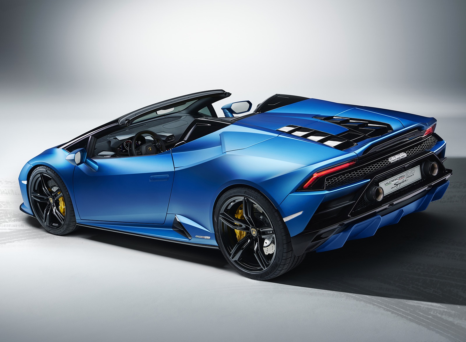 2021 Lamborghini Huracán EVO RWD Spyder Rear Three-Quarter Wallpapers #7 of 12