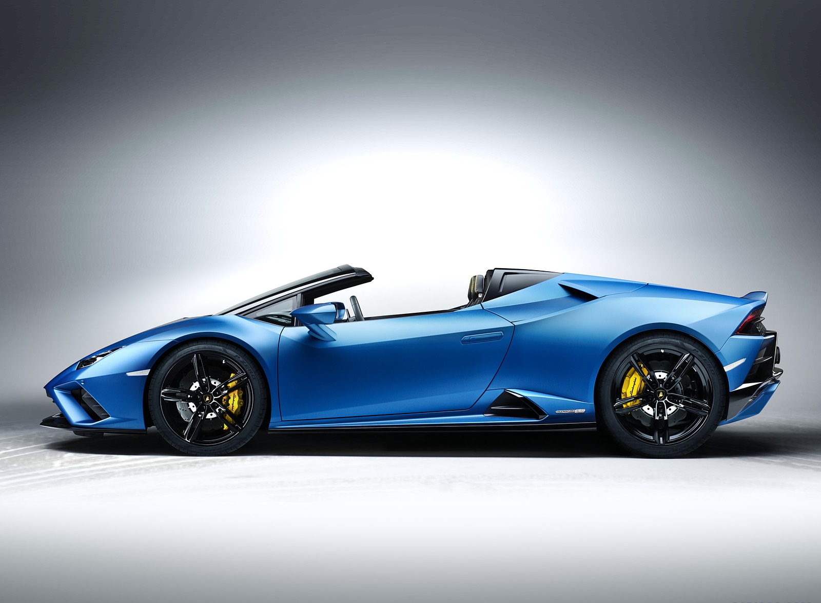 2021 Lamborghini Huracán EVO RWD Spyder Side Wallpapers #10 of 12