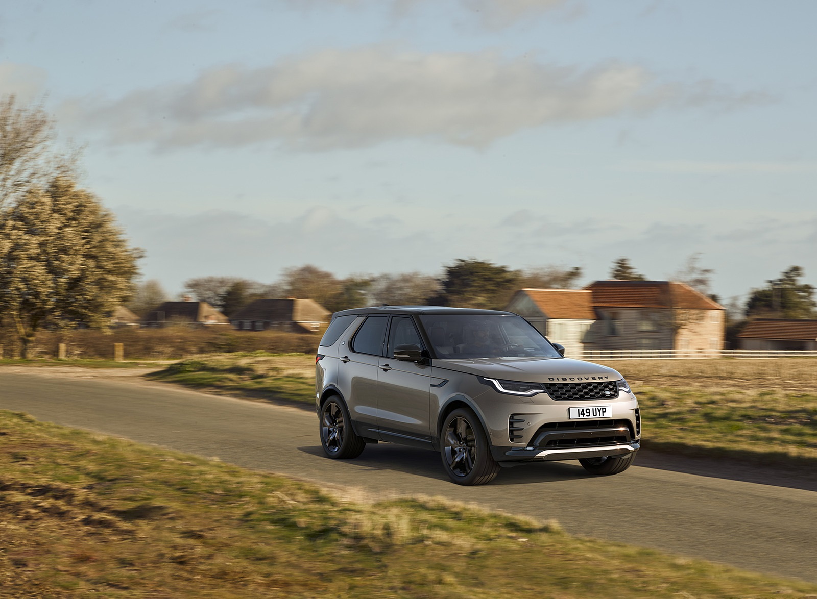 2021 Land Rover Discovery Front Three-Quarter Wallpapers (5)