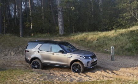 2021 Land Rover Discovery Off-Road Wallpapers  450x275 (18)