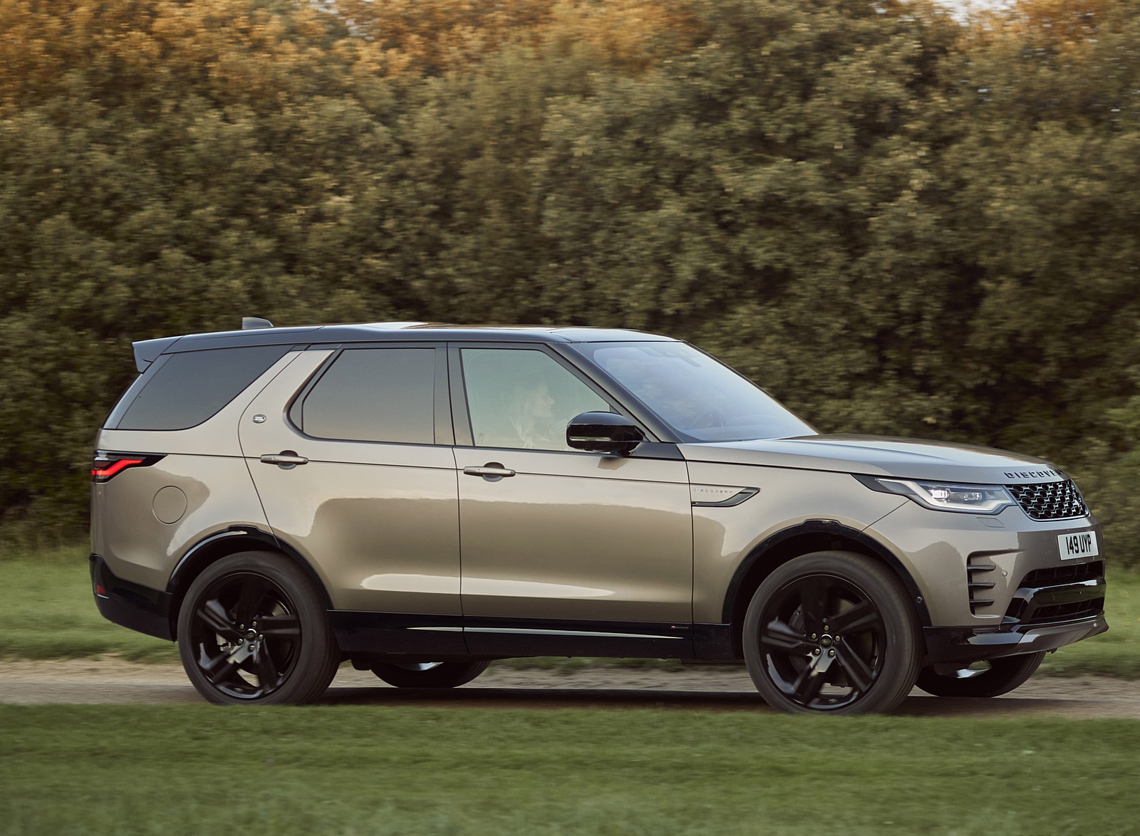 2021 Land Rover Discovery Side Wallpapers (4)