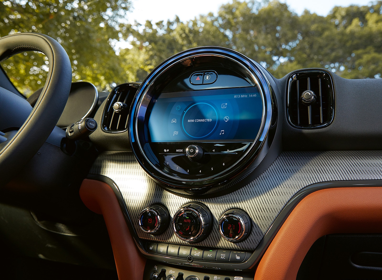 Mini Cooper за рулем