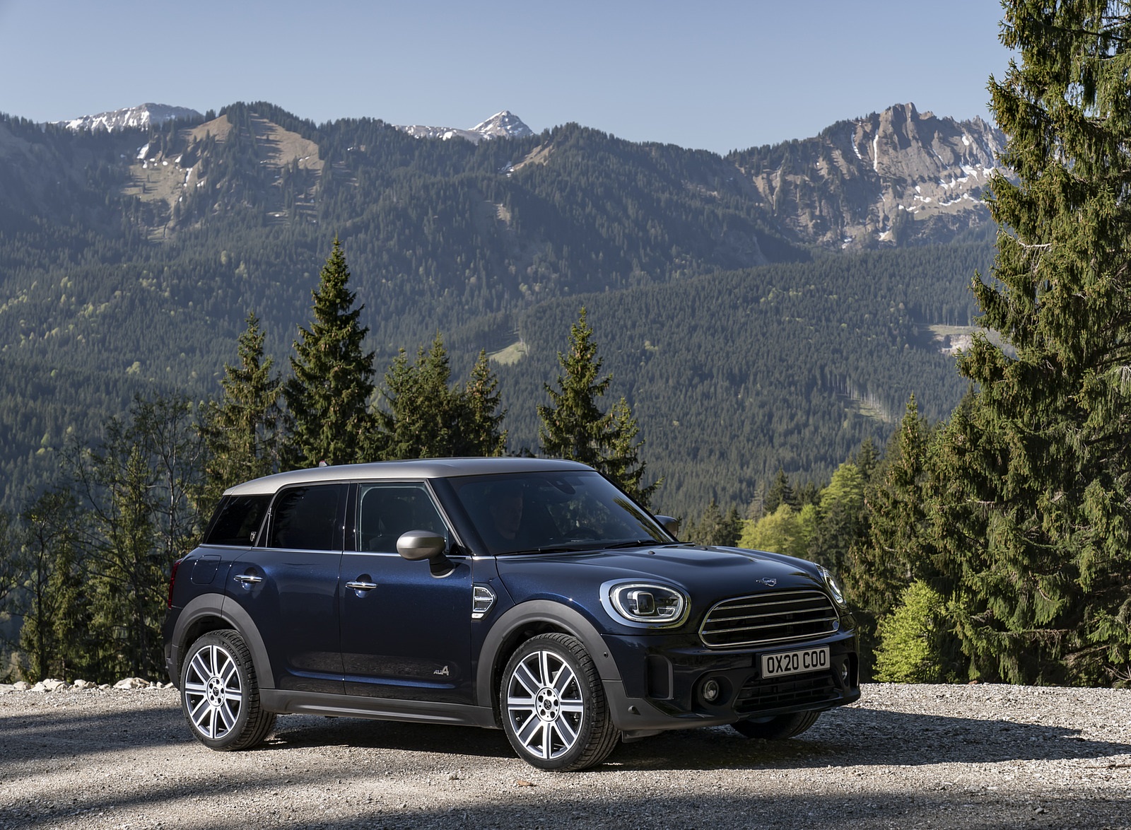 2021 MINI Countryman ALL4 Front Three-Quarter Wallpapers #18 of 41