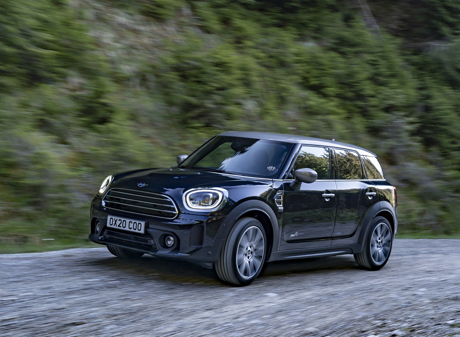 2021 MINI Countryman ALL4 Front Three-Quarter Wallpapers (2)