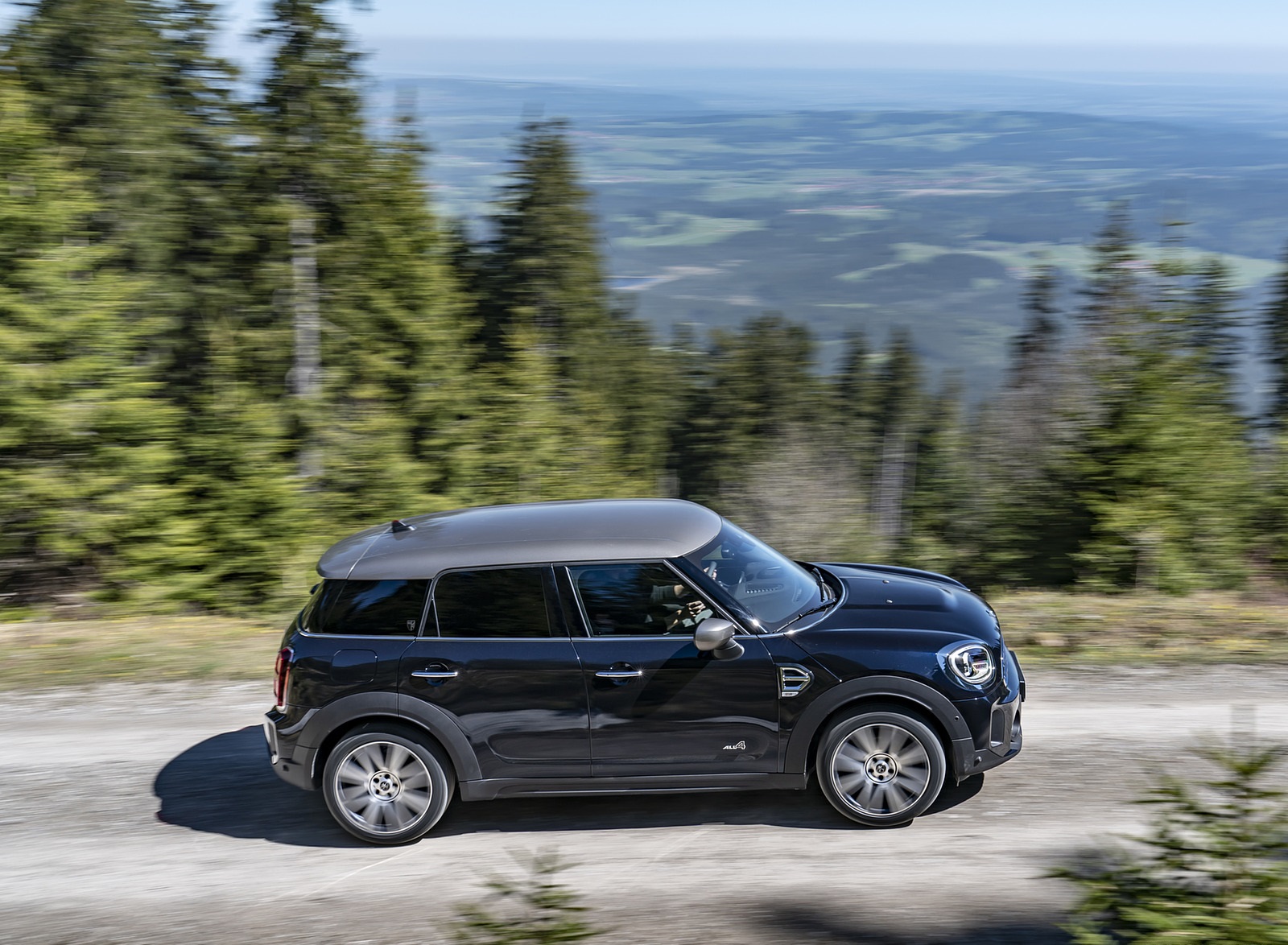 2021 MINI Countryman ALL4 Side Wallpapers #15 of 41