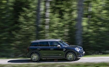 2021 MINI Countryman ALL4 Side Wallpapers 450x275 (17)