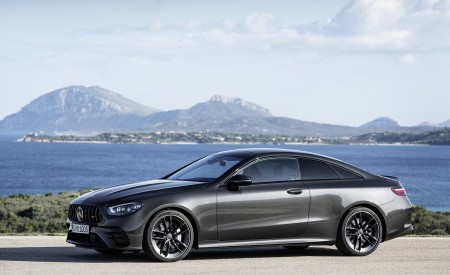 2021 Mercedes-AMG E 53 Coupe (Color: Graphite Grey Metallic) Front Three-Quarter Wallpapers 450x275 (14)