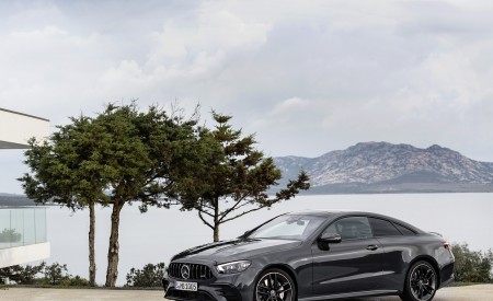 2021 Mercedes-AMG E 53 Coupe (Color: Graphite Grey Metallic) Front Three-Quarter Wallpapers 450x275 (16)