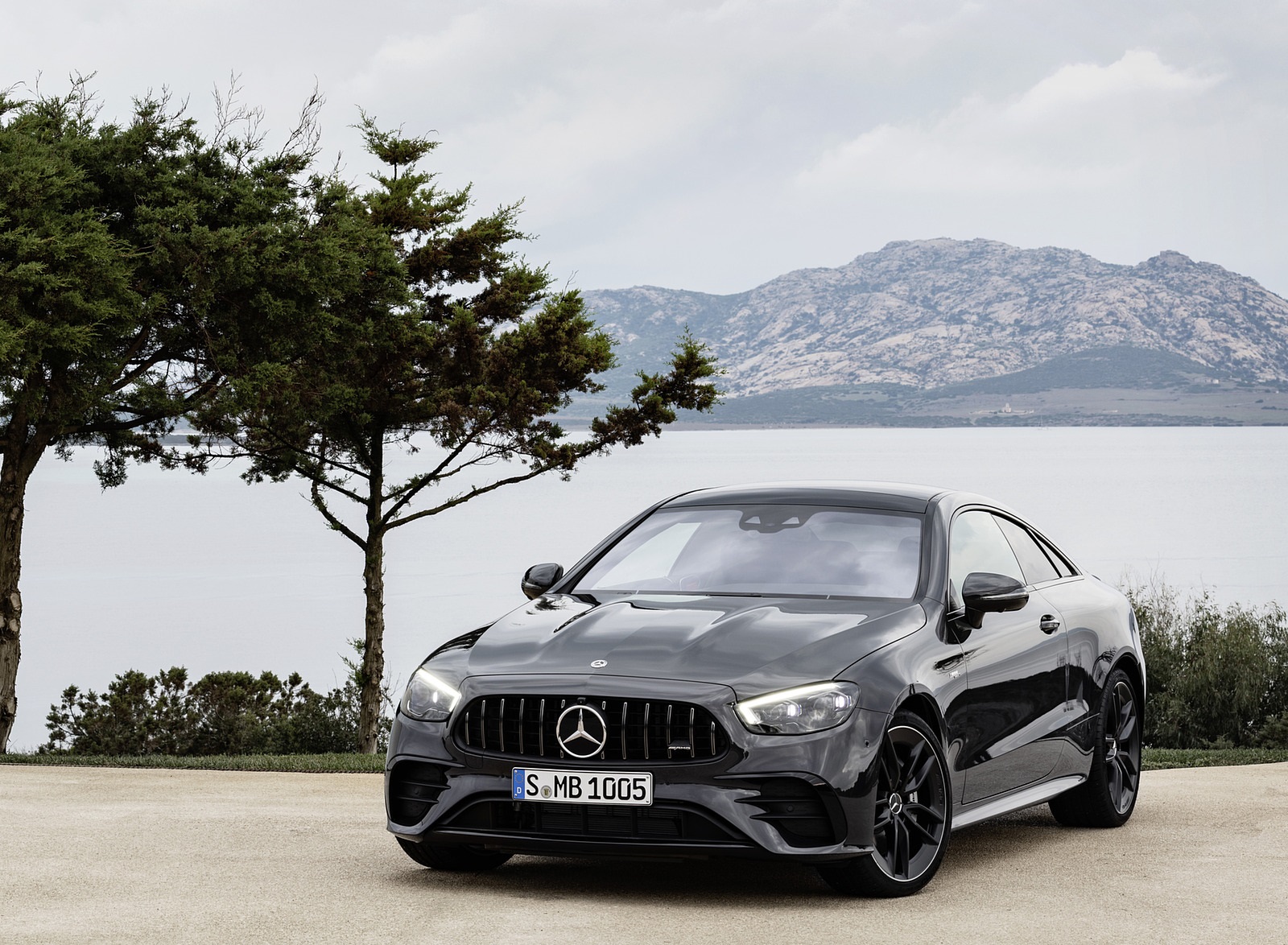 2021 Mercedes-AMG E 53 Coupe (Color: Graphite Grey Metallic) Front Wallpapers #17 of 37