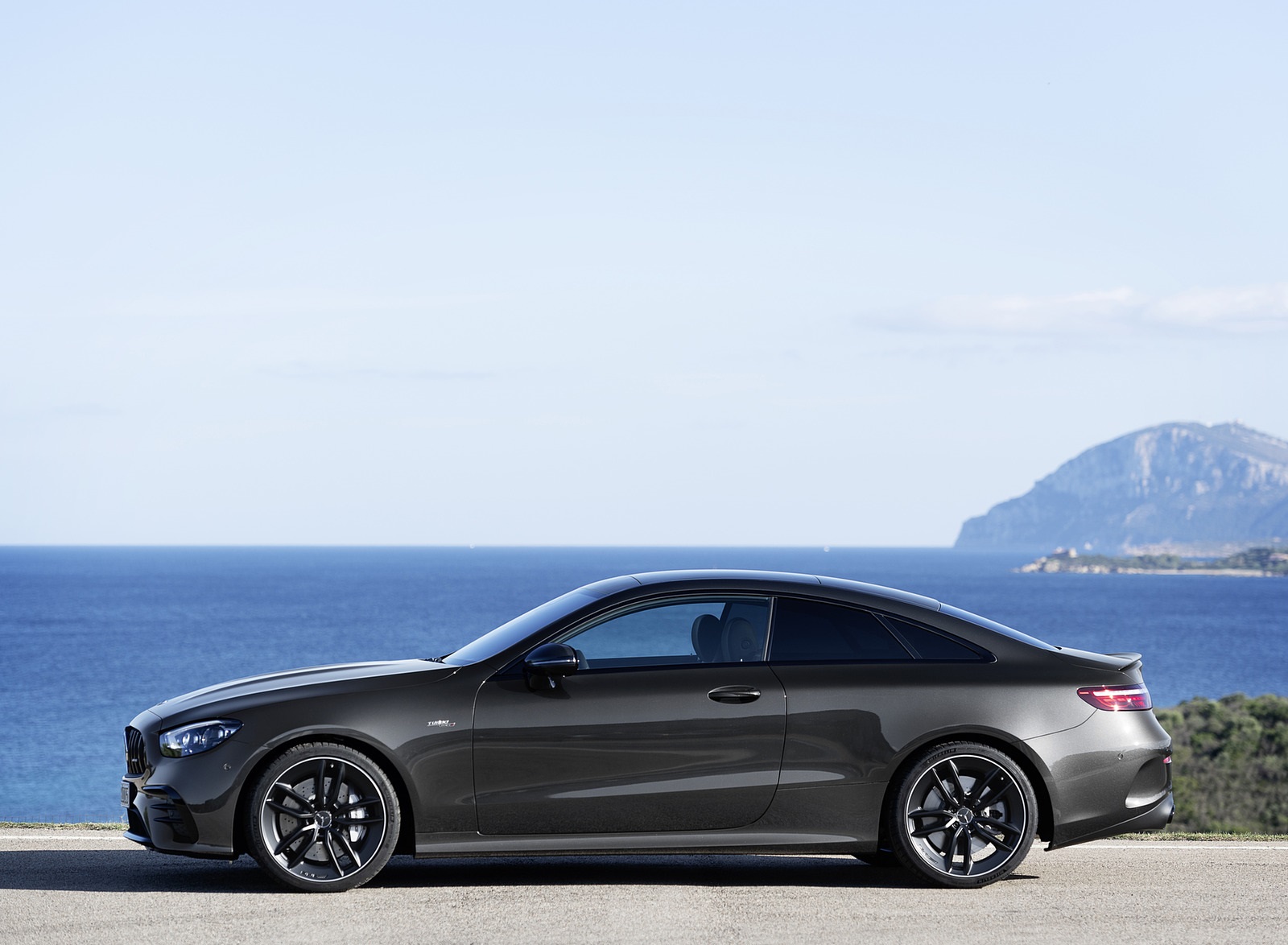 2021 Mercedes-AMG E 53 Coupe (Color: Graphite Grey Metallic) Side Wallpapers #24 of 37
