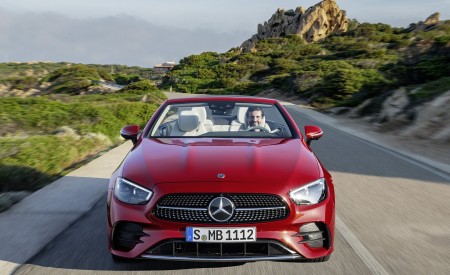 2021 Mercedes-Benz E 450 4MATIC Cabriolet AMG Line (Color: Designo Hyacinth Red Metallic) Front Wallpapers 450x275 (41)