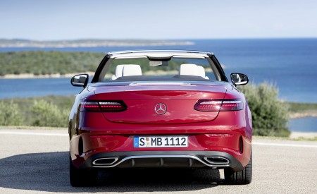 2021 Mercedes-Benz E 450 4MATIC Cabriolet AMG Line (Color: Designo Hyacinth Red Metallic) Rear Wallpapers 450x275 (49)