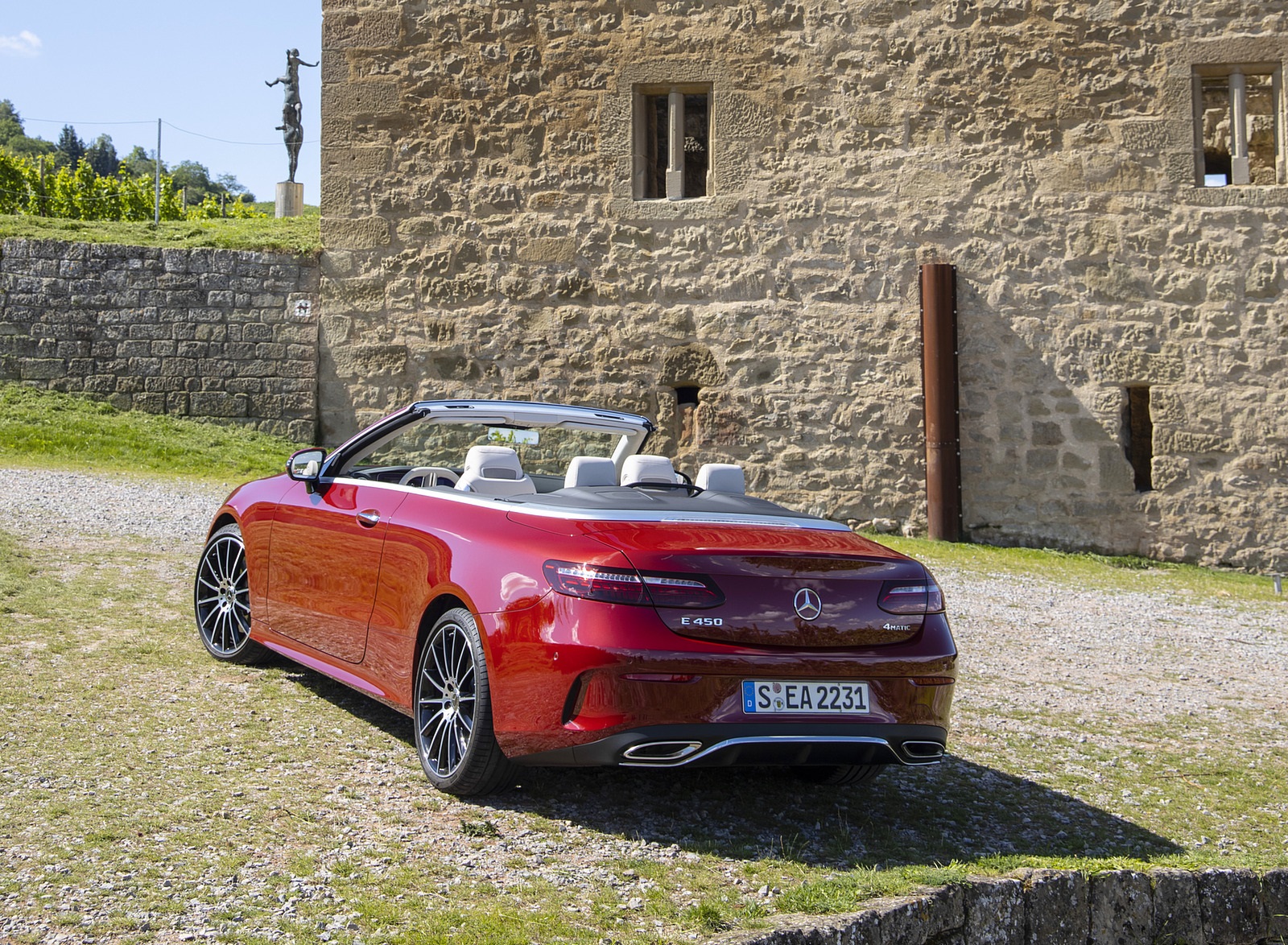 2021 Mercedes-Benz E 450 4MATIC Cabriolet (Color: Patagonia Red) Rear Three-Quarter Wallpapers #9 of 55