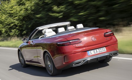 2021 Mercedes-Benz E 450 4MATIC Cabriolet (Color: Patagonia Red) Rear Three-Quarter Wallpapers 450x275 (2)