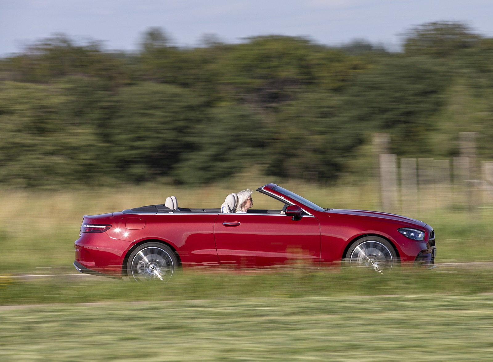 2021 Mercedes-Benz E 450 4MATIC Cabriolet (Color: Patagonia Red) Side Wallpapers (3)