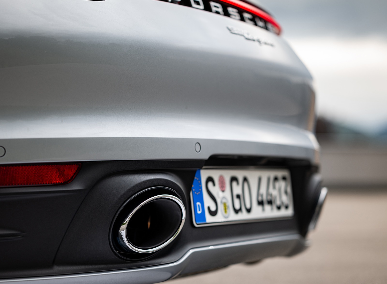 2021 Porsche 911 Targa 4 (Color: Dolomite Silver Metallic) Exhaust Wallpapers #105 of 126