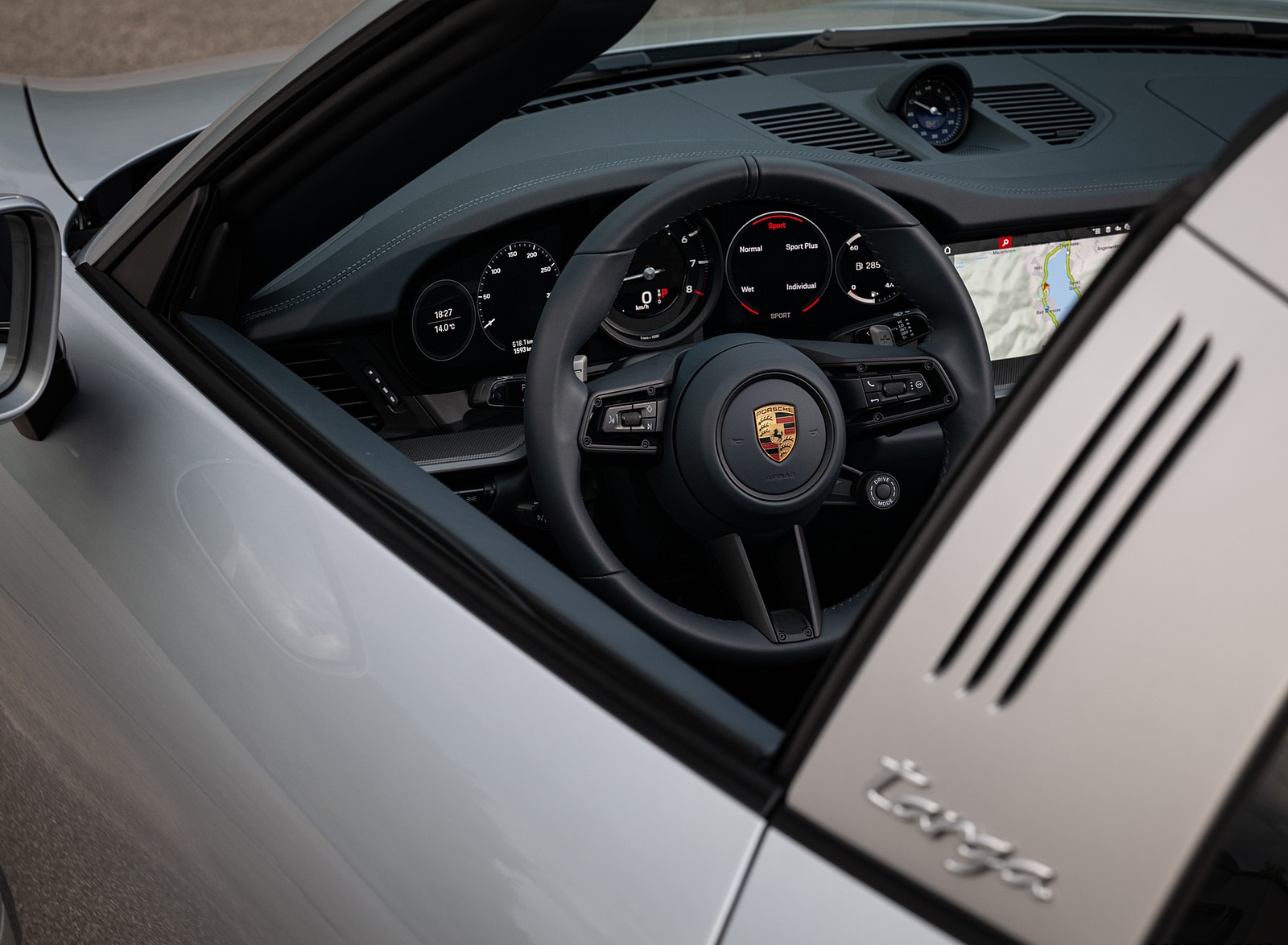 2021 Porsche 911 Targa 4 (Color: Dolomite Silver Metallic) Interior Detail Wallpapers #116 of 126