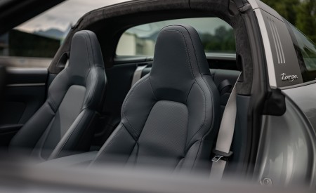 2021 Porsche 911 Targa 4 (Color: Dolomite Silver Metallic) Interior Seats Wallpapers 450x275 (119)