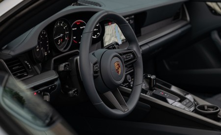 2021 Porsche 911 Targa 4 (Color: Dolomite Silver Metallic) Interior Wallpapers 450x275 (114)