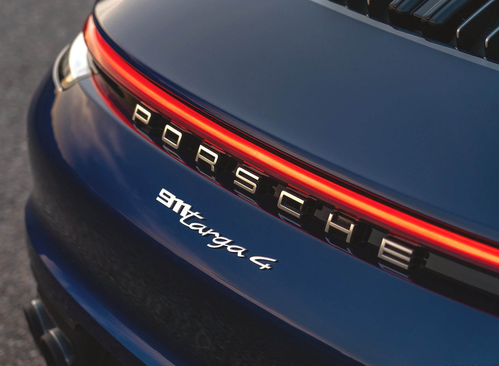2021 Porsche 911 Targa 4 (Color: Gentian Blue) Badge Wallpapers #50 of 126