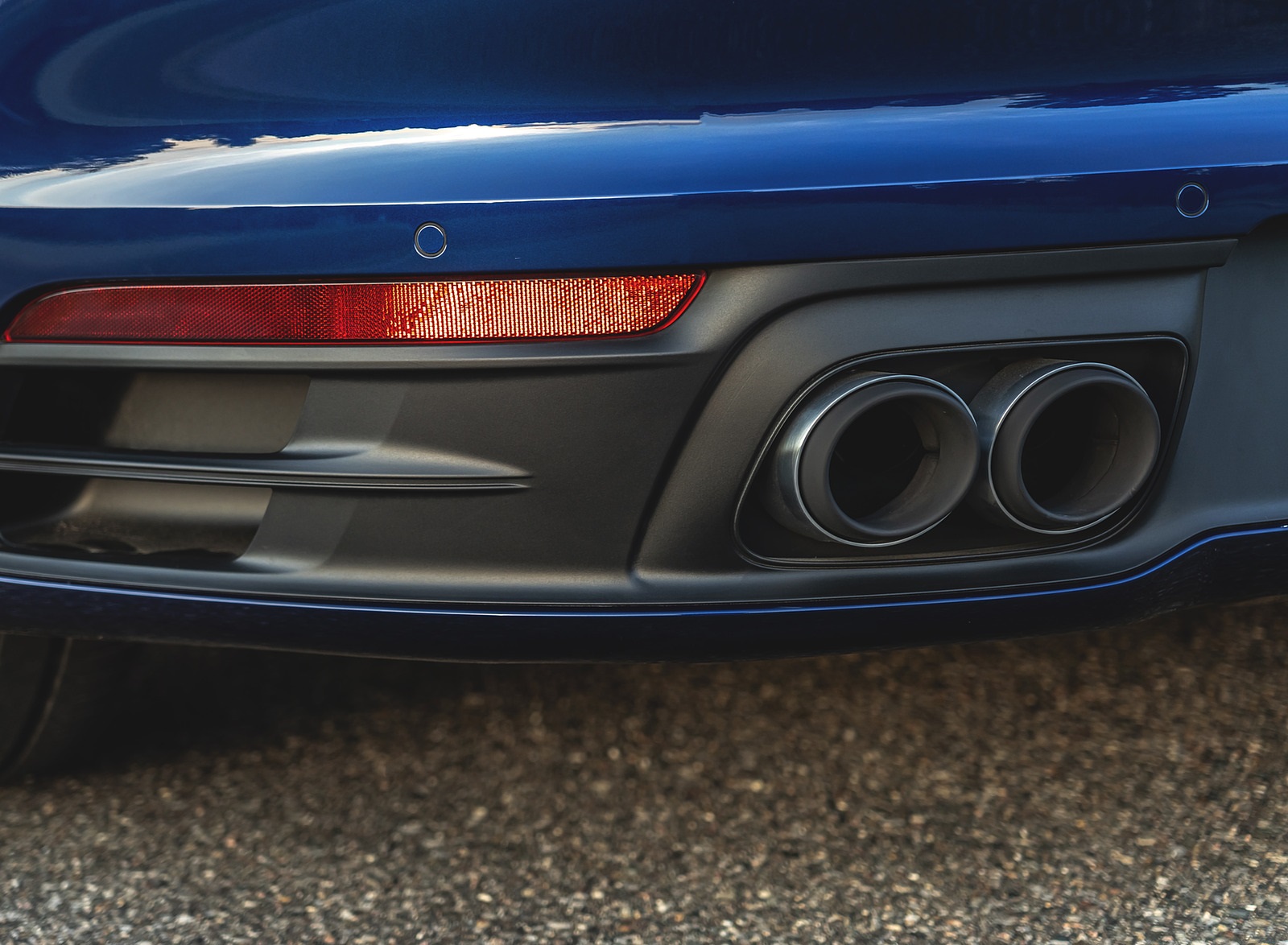 2021 Porsche 911 Targa 4 (Color: Gentian Blue) Exhaust Wallpapers #54 of 126