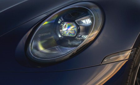 2021 Porsche 911 Targa 4 (Color: Gentian Blue) Headlight Wallpapers 450x275 (41)