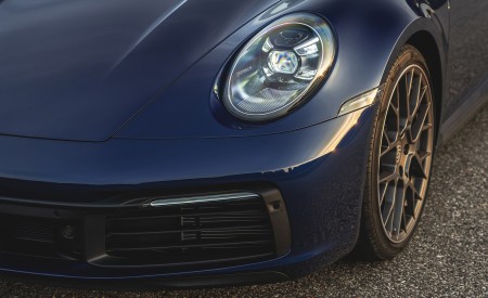 2021 Porsche 911 Targa 4 (Color: Gentian Blue) Headlight Wallpapers 450x275 (43)